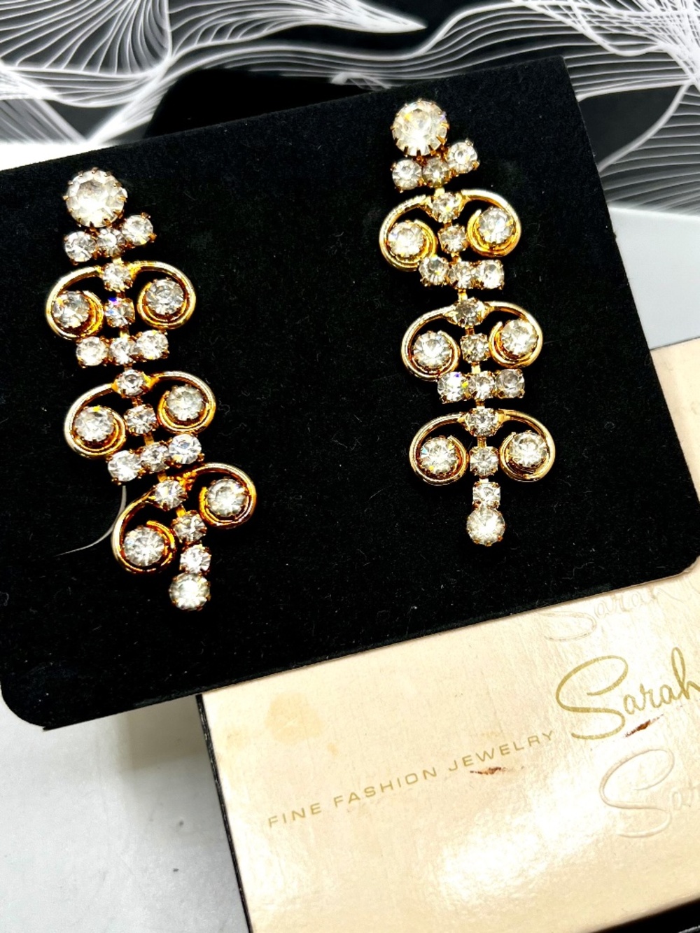 Sarah Coventry Enchantress CLIP Earrings 7416